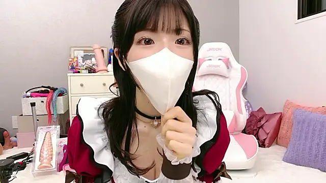 -minami- online show from May 2026 12:02:02 PM