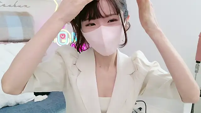 Snapshot of -minami- chatting on March 2025 03:50:01 AM -minami- online show from March 2025 03:50:01 AM
