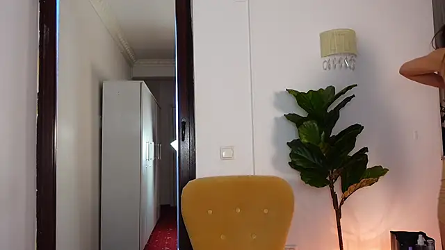 NinaCrystal1 online show from April 2026 04:14:01 AM