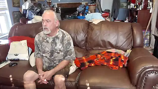 Snapshot of PincheDave4u chatting on March 2025 09:58:01 PM PincheDave4u online show from March 2025 09:58:01 PM