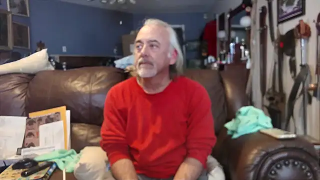 Snapshot of PincheDave4u chatting on January 2025 10:22:01 PM PincheDave4u online show from January 2025 10:22:01 PM