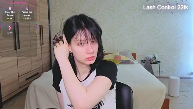 JulisSweet online show from April 2026 06:36:02 AM