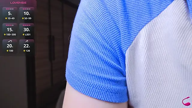 JulisSweet online show from December 2025 08:25:02 AM