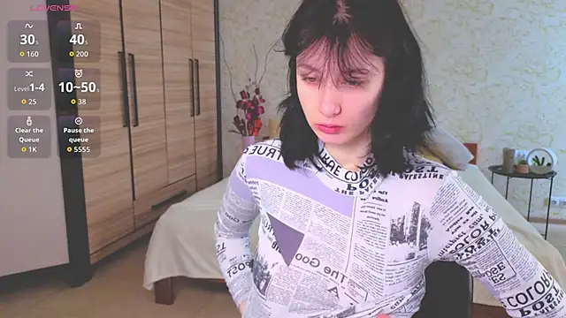 Snapshot of JulisSweet chatting on October 2025 06:47:01 AM JulisSweet online show from October 2025 06:47:01 AM