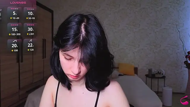 Snapshot of JulisSweet chatting on November 2025 08:25:02 AM JulisSweet online show from November 2025 08:25:02 AM