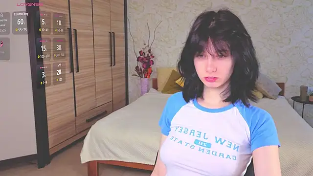 Snapshot of JulisSweet chatting on October 2025 06:26:02 AM JulisSweet online show from October 2025 06:26:02 AM