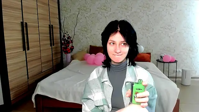 Snapshot of JulisSweet chatting on March 2025 07:24:01 AM JulisSweet online show from March 2025 07:24:01 AM