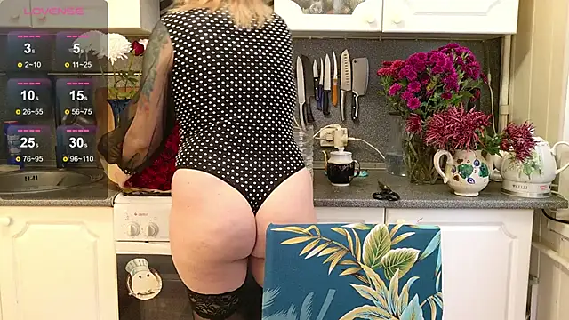 -Yourwoman- online show from November 2025 11:58:01 AM