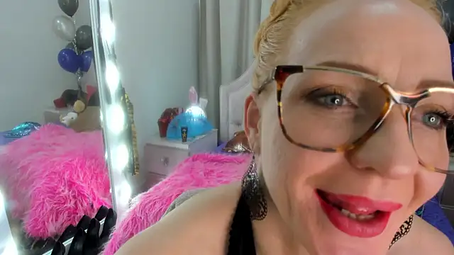SquirtyAlisa online show from October 2025 07:48:02 PM