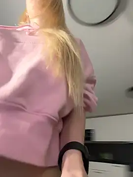 Vladamais online show from February 2026 01:20:02 PM