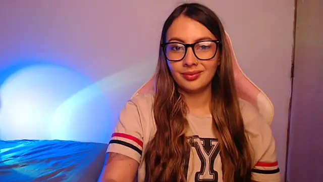 Snapshot of lalawhitte chatting on November 2025 02:20:01 PM lalawhitte online show from November 2025 02:20:01 PM