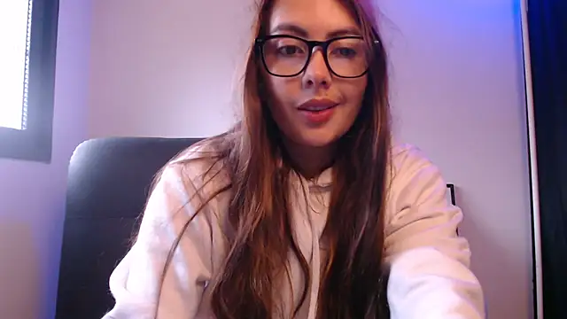 Snapshot of lalawhitte chatting on April 2026 11:49:01 AM lalawhitte online show from April 2026 11:49:01 AM