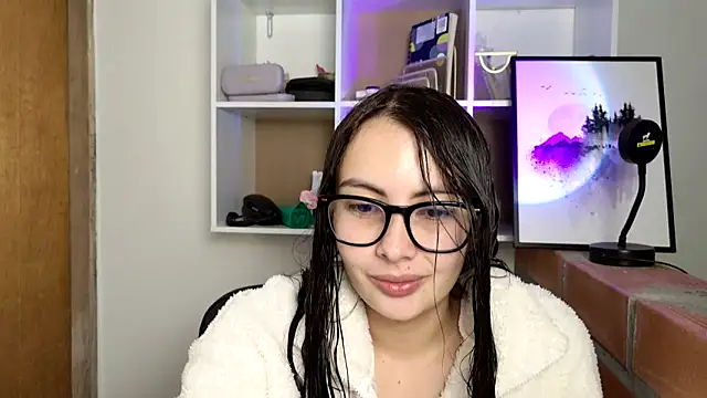 Snapshot of lalawhitte chatting on June 2026 10:38:02 AM lalawhitte online show from June 2026 10:38:02 AM