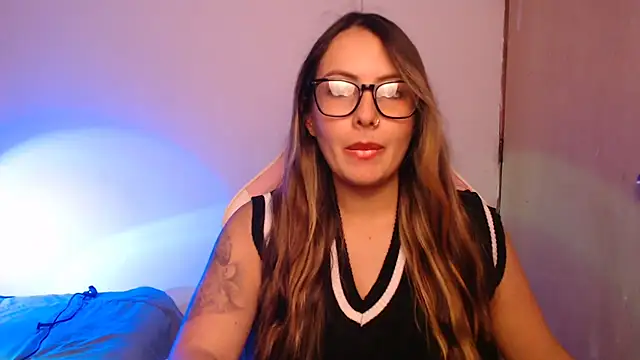 Snapshot of lalawhitte chatting on November 2025 09:30:01 PM lalawhitte online show from November 2025 09:30:01 PM