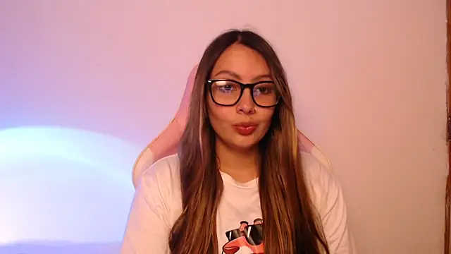 Snapshot of lalawhitte chatting on November 2025 10:20:02 PM lalawhitte online show from November 2025 10:20:02 PM