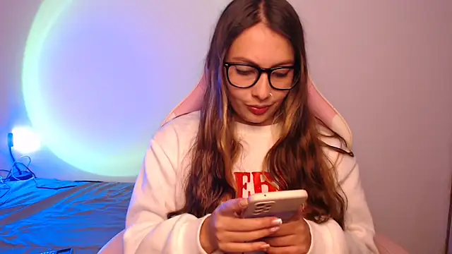 lalawhitte online show from October 2025 08:32:02 PM