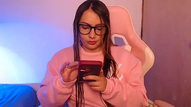 Snapshot of lalawhitte chatting on November 2025 03:37:02 PM lalawhitte online show from November 2025 03:37:02 PM