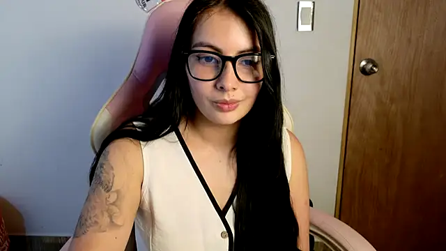 Snapshot of lalawhitte chatting on May 2026 08:56:02 PM lalawhitte online show from May 2026 08:56:02 PM