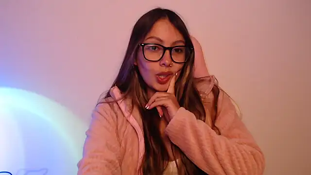 Snapshot of lalawhitte chatting on November 2025 09:26:02 PM lalawhitte online show from November 2025 09:26:02 PM