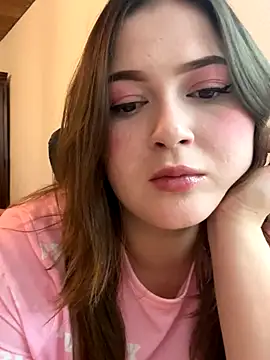 Kamilla Loop online show from October 2025 09:14:02 PM