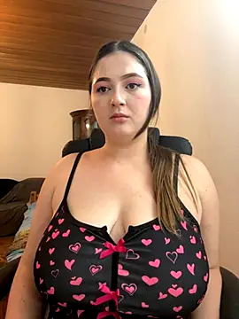 Kamilla Loop online show from November 2025 10:08:02 PM