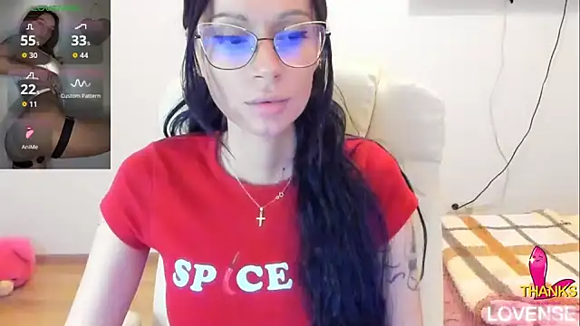 kissnicol32 online show from May 2026 03:59:02 PM