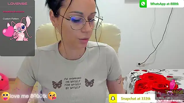 kissnicol32 online show from February 2025 04:03:02 PM