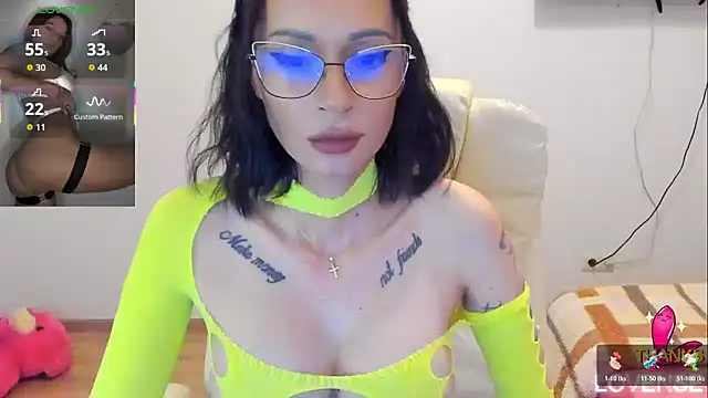 kissnicol32 online show from March 2026 04:13:01 PM