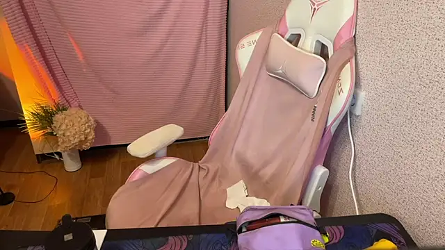 Katrin  kiss online show from December 2025 06:40:01 PM