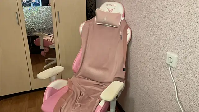 Katrin  kiss online show from March 2026 06:25:02 PM