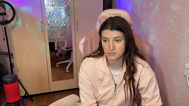 Katrin  kiss online show from February 2026 03:19:02 PM