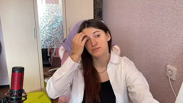 Katrin  kiss online show from April 2026 10:11:01 AM