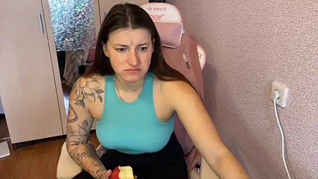 Katrin  kiss online show from March 2026 12:03:02 PM