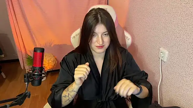 Katrin  kiss online show from December 2025 05:47:02 PM