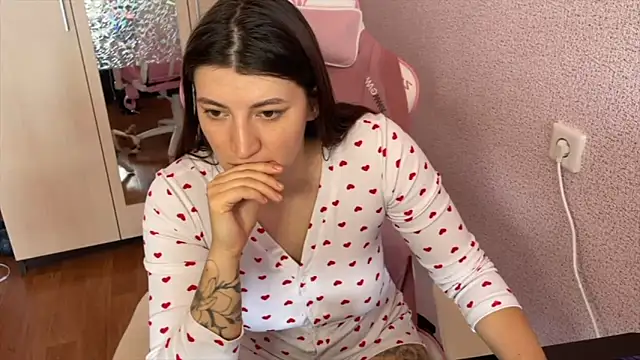 Katrin  kiss online show from March 2026 10:40:02 AM