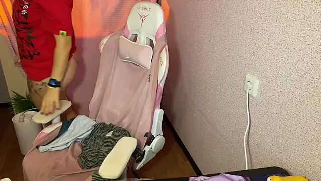 Katrin  kiss online show from November 2025 06:52:01 PM