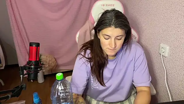 Katrin  kiss online show from November 2025 06:56:02 PM