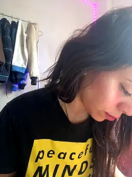 Snapshot of melisabunnny chatting on November 2025 12:55:02 PM melisabunnny online show from November 2025 12:55:02 PM