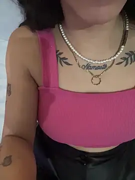 Snapshot of melisabunnny chatting on December 2025 06:37:01 AM melisabunnny online show from December 2025 06:37:01 AM