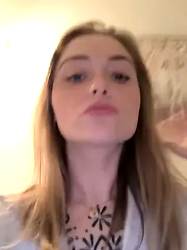 Goldloeckchen159 online show from December 2025 03:27:02 PM