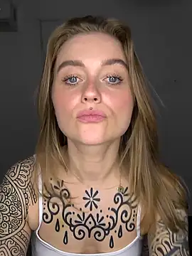 Goldloeckchen159 online show from April 2026 08:55:02 PM