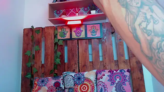 Snapshot of SARA_VAL3NTINA_ chatting on September 2025 11:25:01 PM SARA VAL3NTINA  online show from September 2025 11:25:01 PM