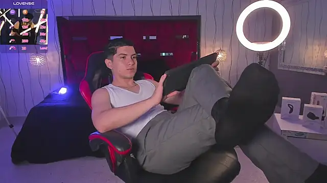 Snapshot of Brat_ chatting on January 2026 09:31:01 PM Brat online show from January 2026 09:31:01 PM