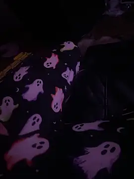 Mamalove247 online show from October 2025 06:36:02 AM