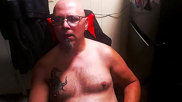 KrazyLegz online show from October 2025 03:03:01 PM
