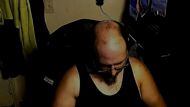 KrazyLegz online show from November 2025 03:07:02 AM