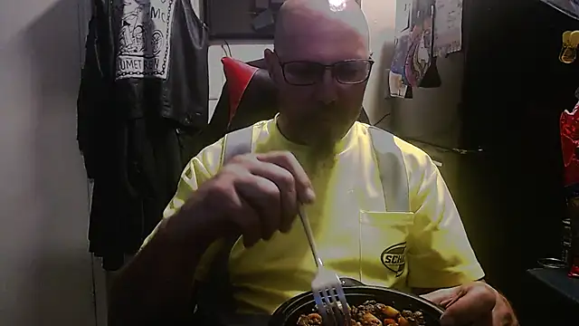 KrazyLegz online show from September 2025 10:13:01 PM