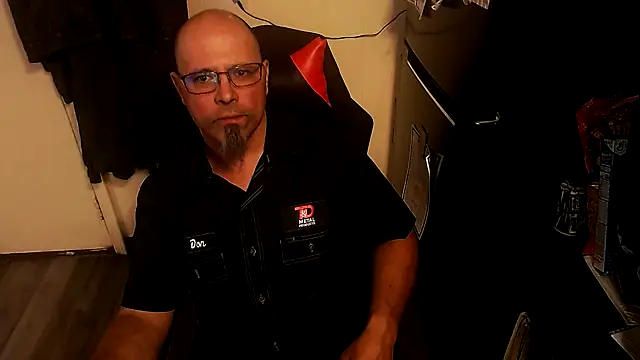 KrazyLegz online show from October 2025 10:08:02 PM