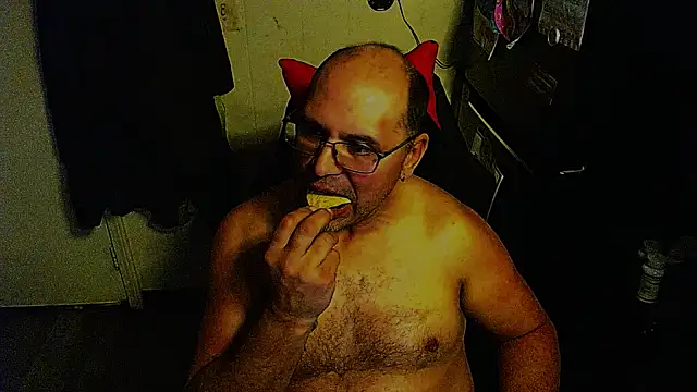 KrazyLegz online show from December 2025 06:24:01 AM