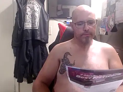 KrazyLegz online show from September 2025 12:21:01 AM